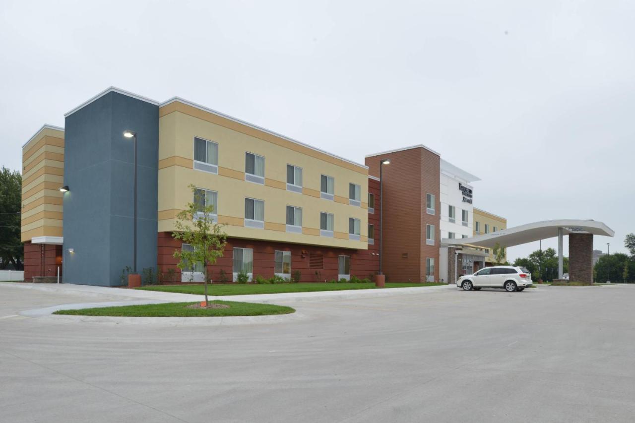 Fairfield Inn & Suites By Marriott Fremont Exterior photo